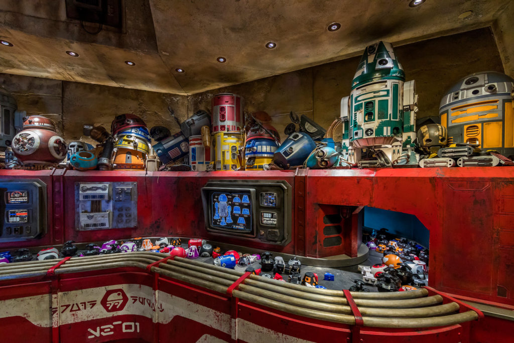 R2-D2 would be proud! Build your own droid at Disneyland