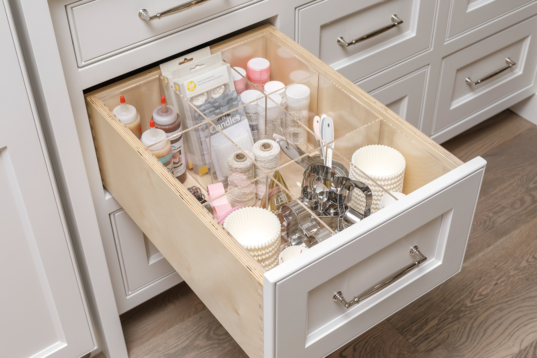 Get your kitchen organized for the holidays! Here are 5 spots that need ...